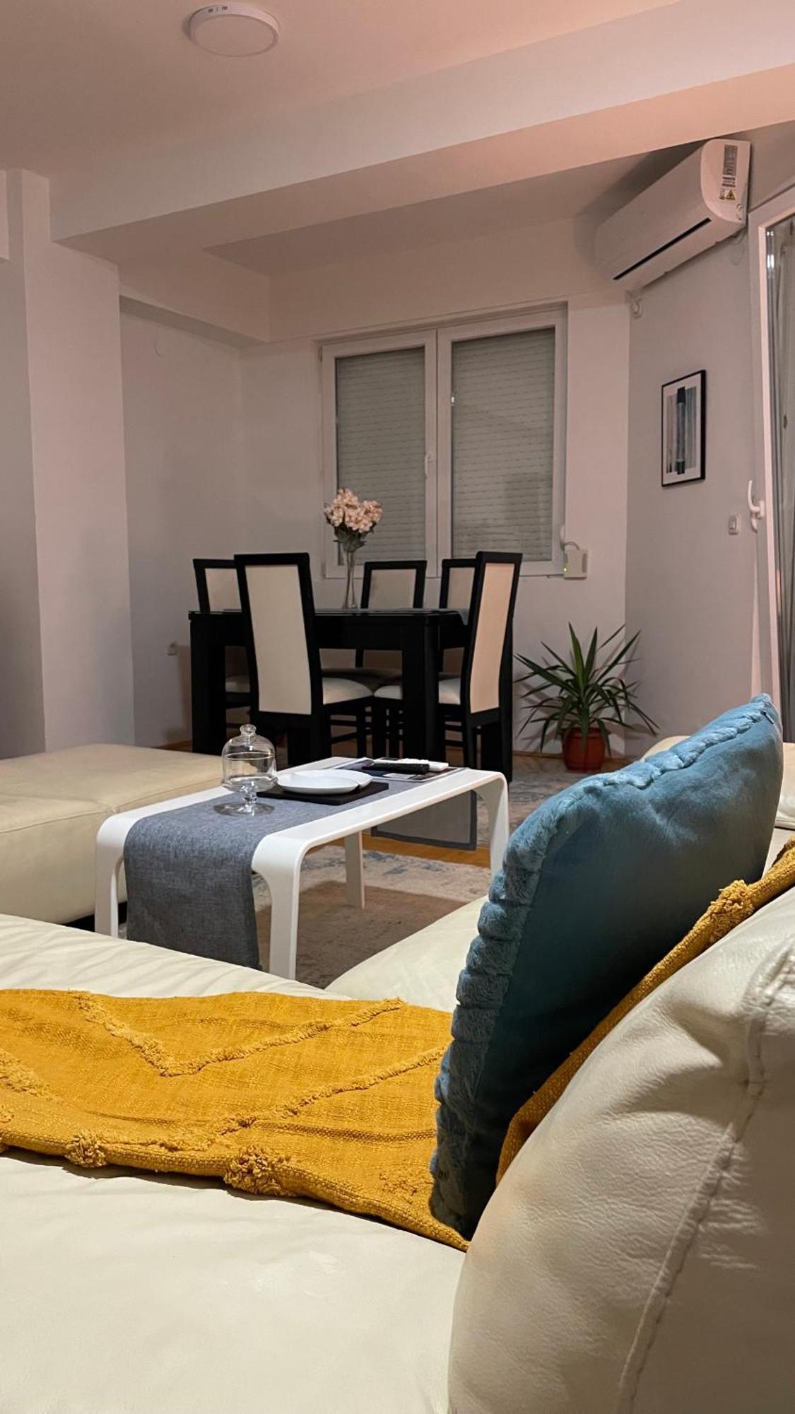 West Side Apartment Ohrid Buitenkant foto