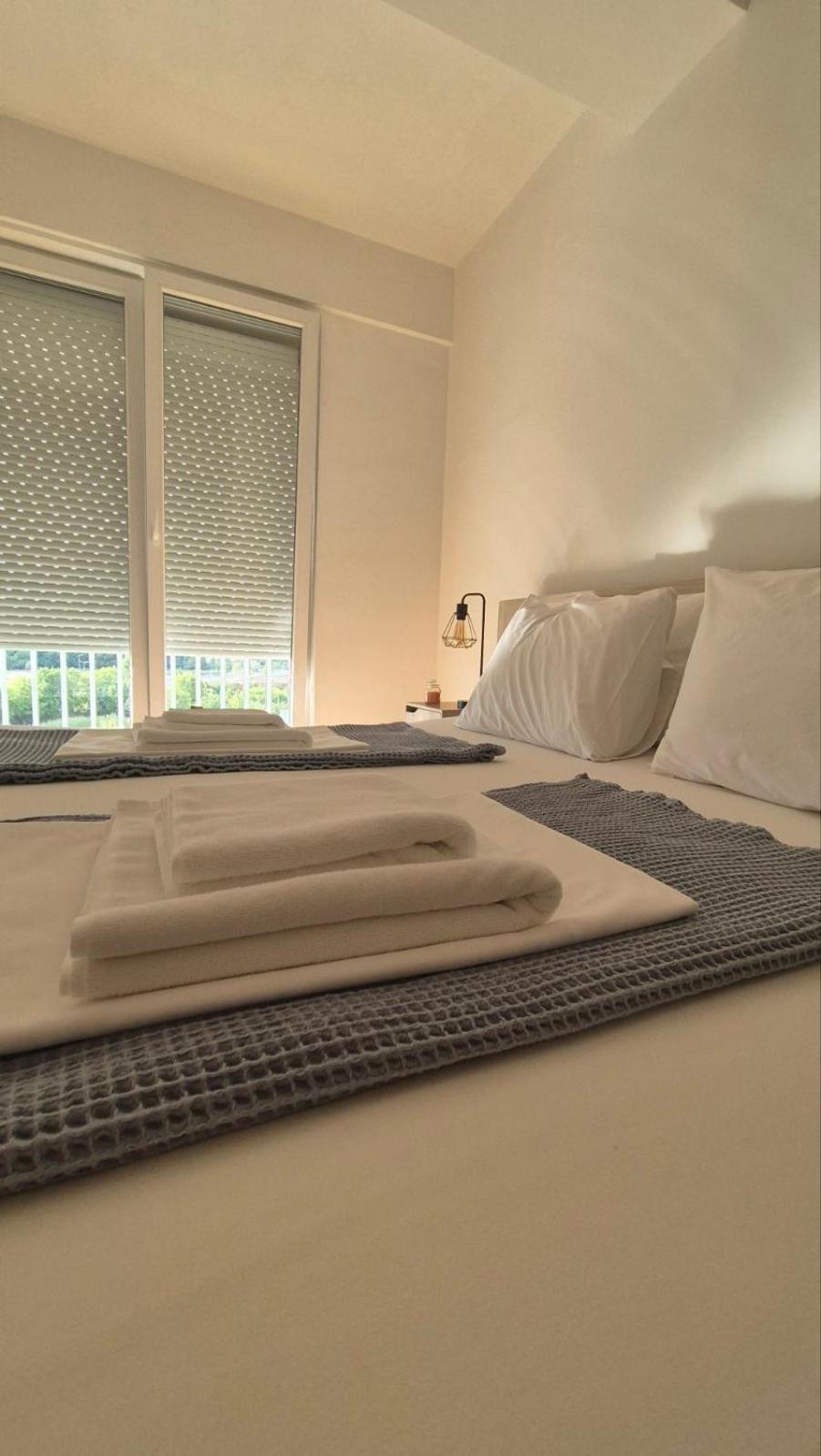 West Side Apartment Ohrid Buitenkant foto