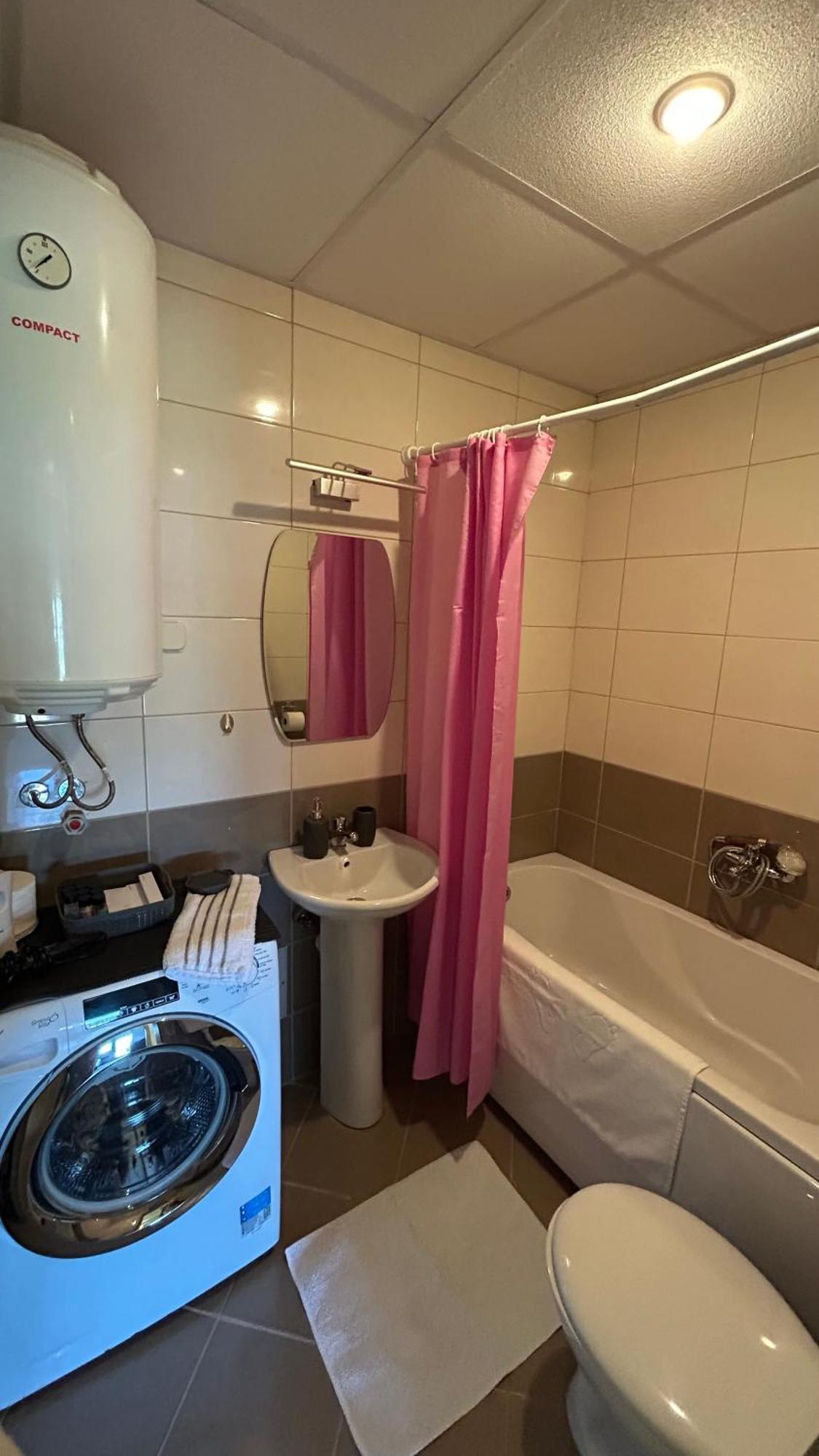 West Side Apartment Ohrid Buitenkant foto